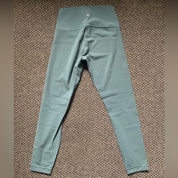 Lululemon wunder under luxtreme tights 25” - Picture 2 of 3